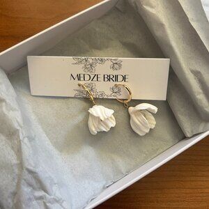 Medze Bride Floral bridal earrings, white clay flower with freshwater pearls